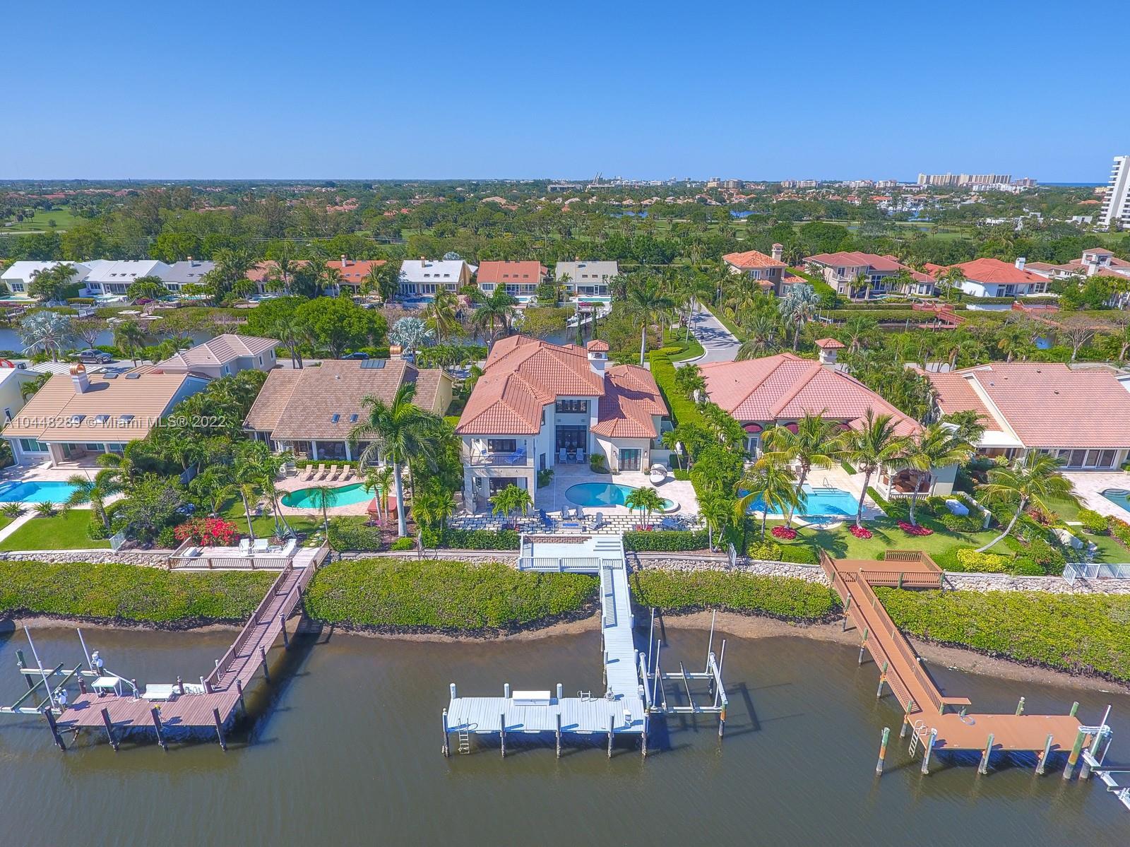 ADMIRALS COVE - Residential