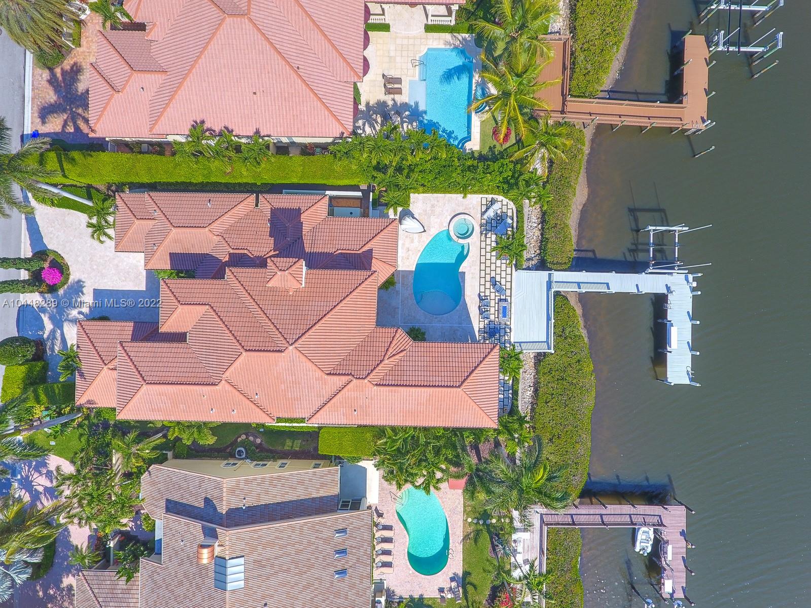 ADMIRALS COVE - Residential