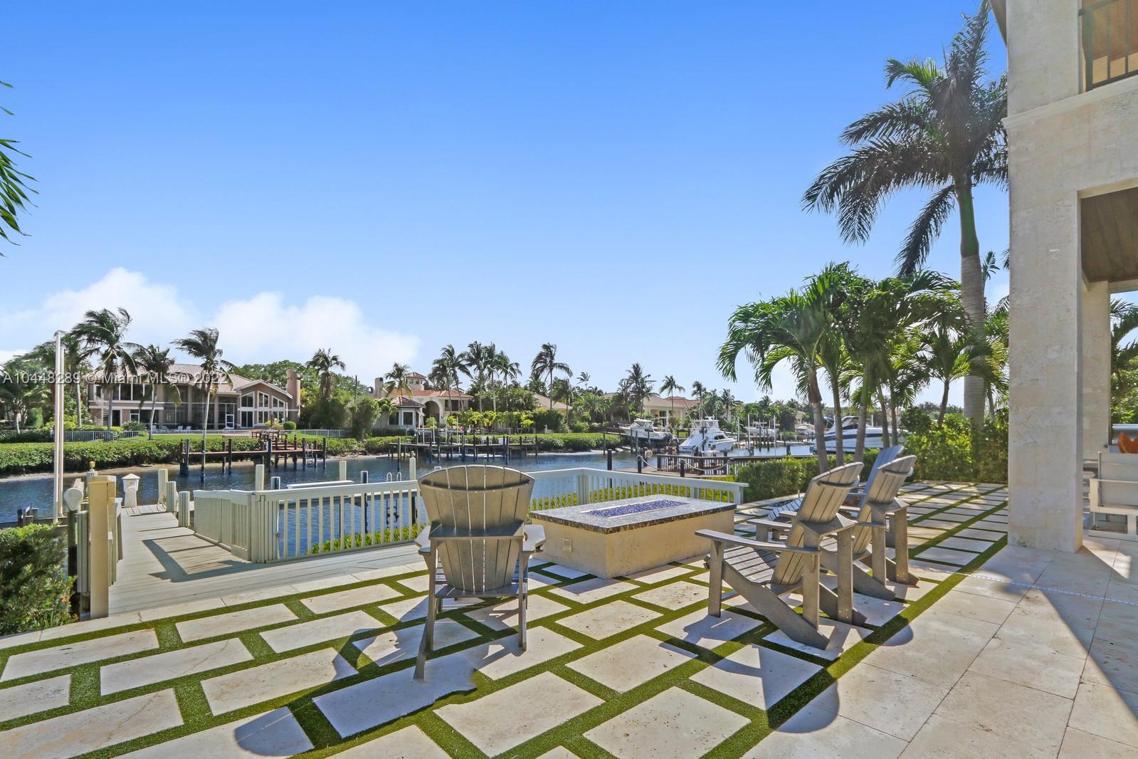 ADMIRALS COVE - Residential