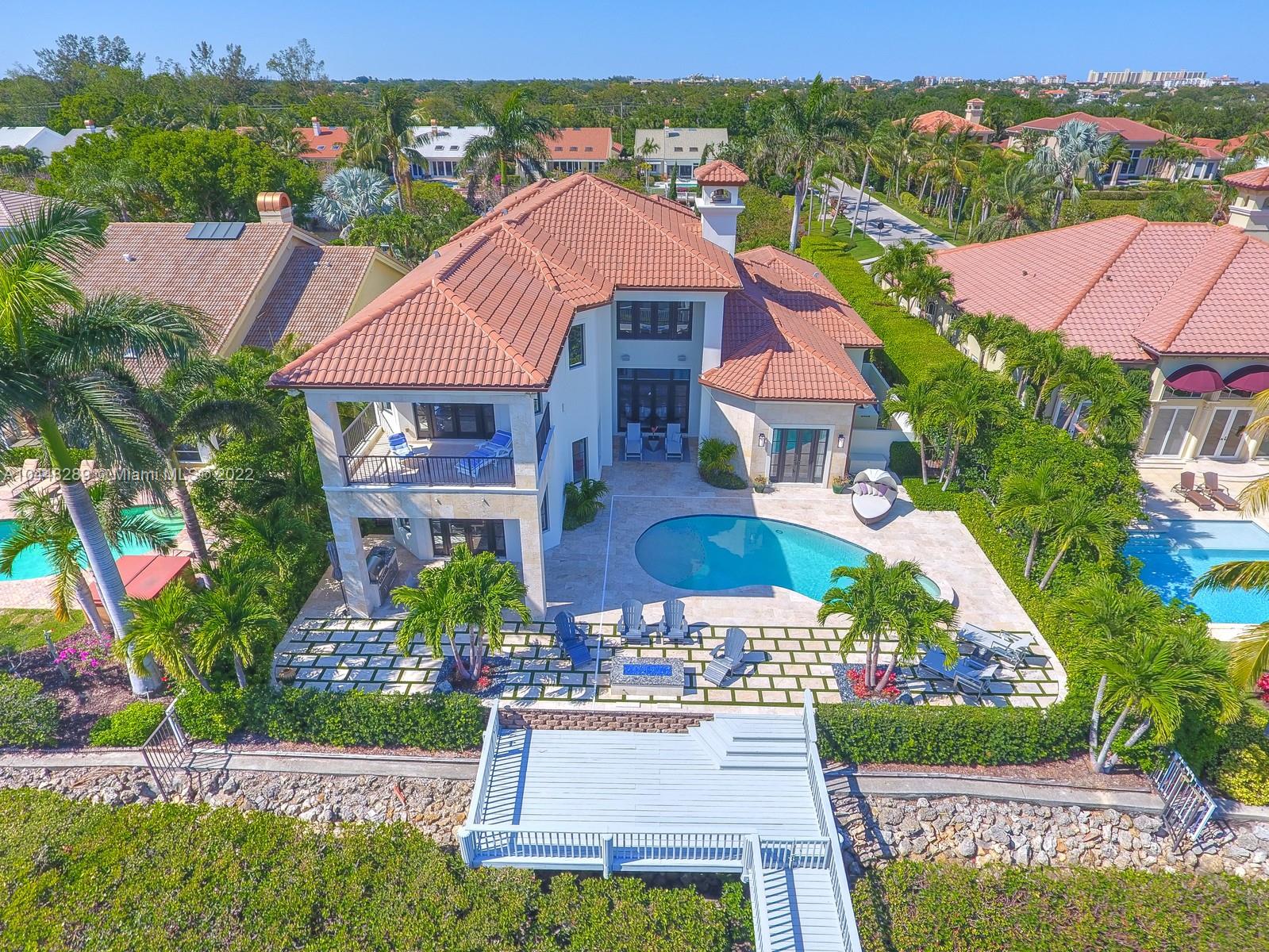 ADMIRALS COVE - Residential