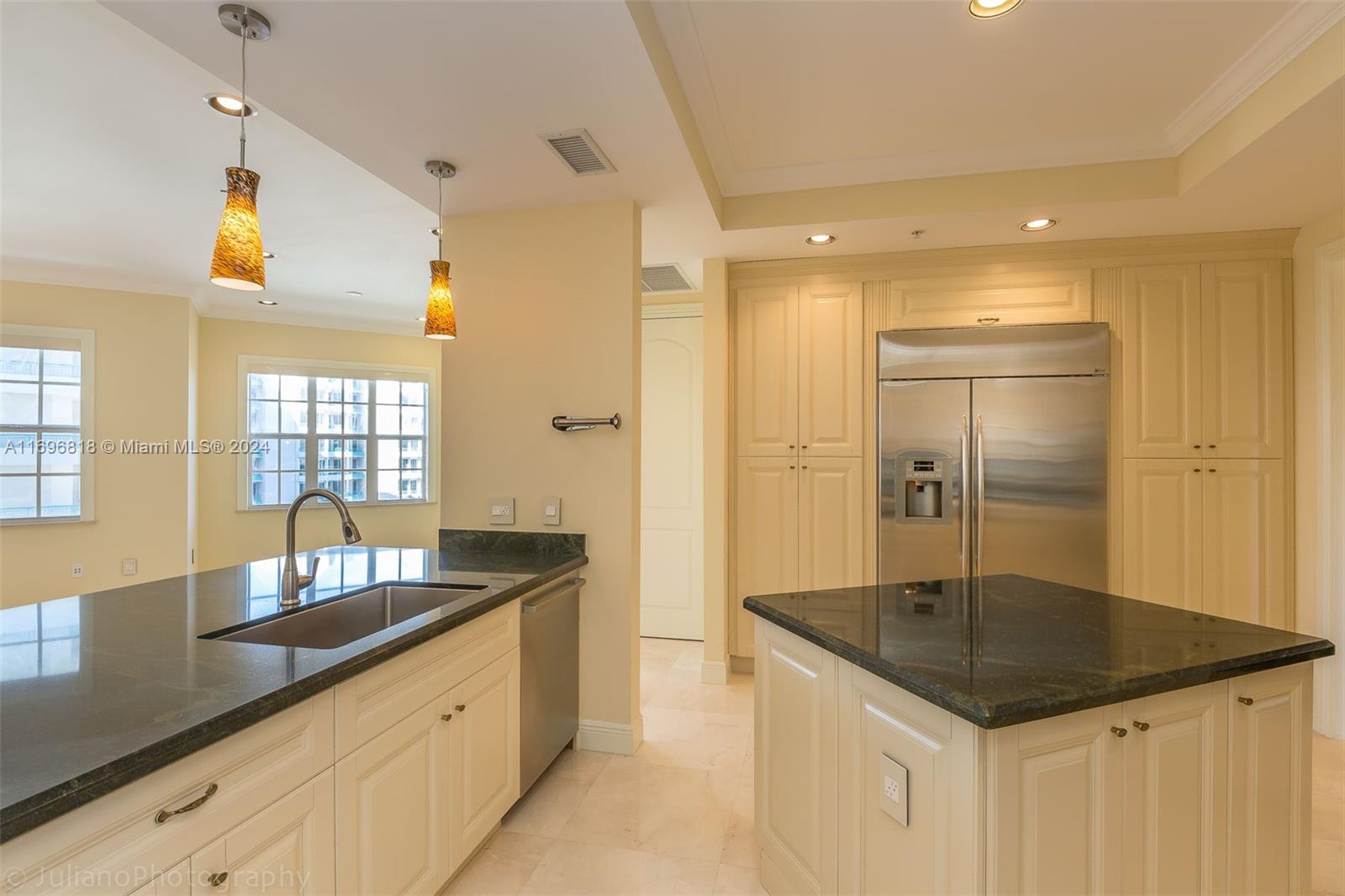 SUNRISE OCEAN CLUB CONDO - Residential Lease