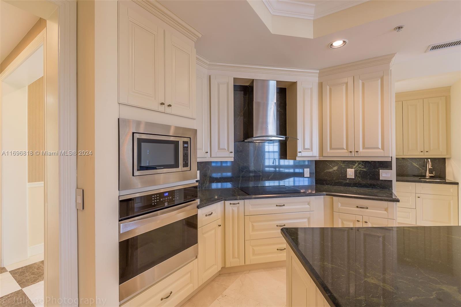 SUNRISE OCEAN CLUB CONDO - Residential Lease