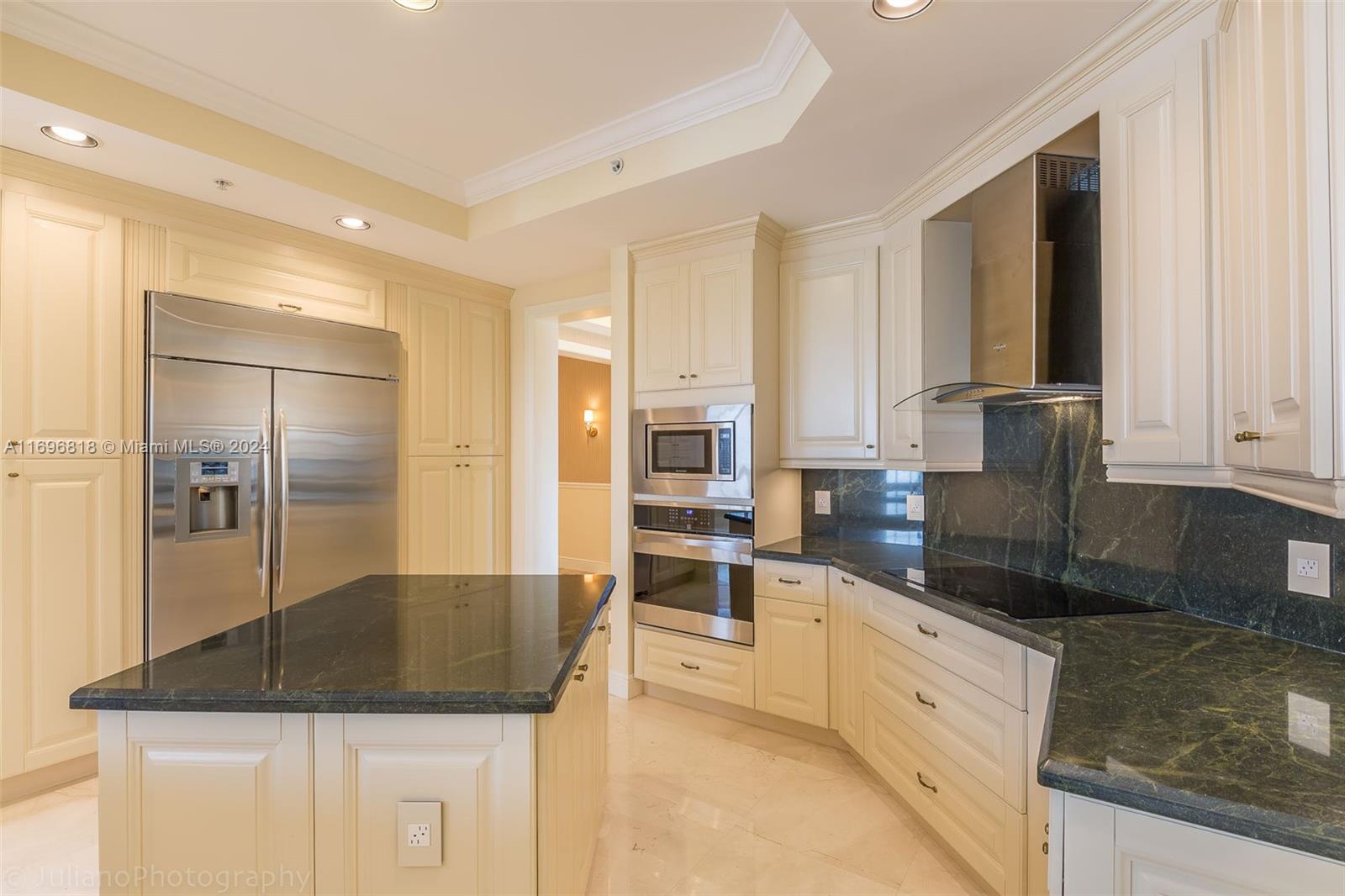 SUNRISE OCEAN CLUB CONDO - Residential Lease