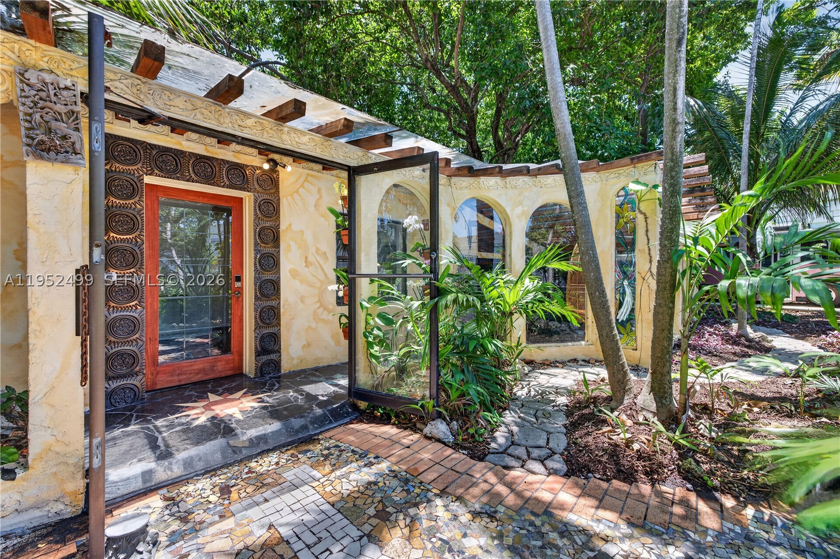 732 NW 43rd Ct