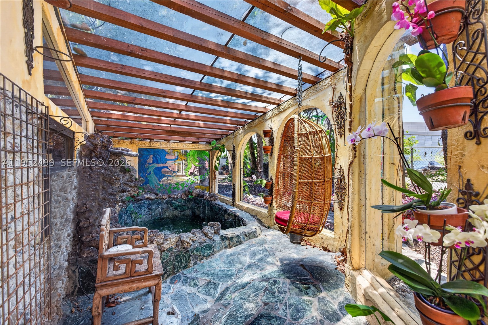 732 NW 43rd Ct