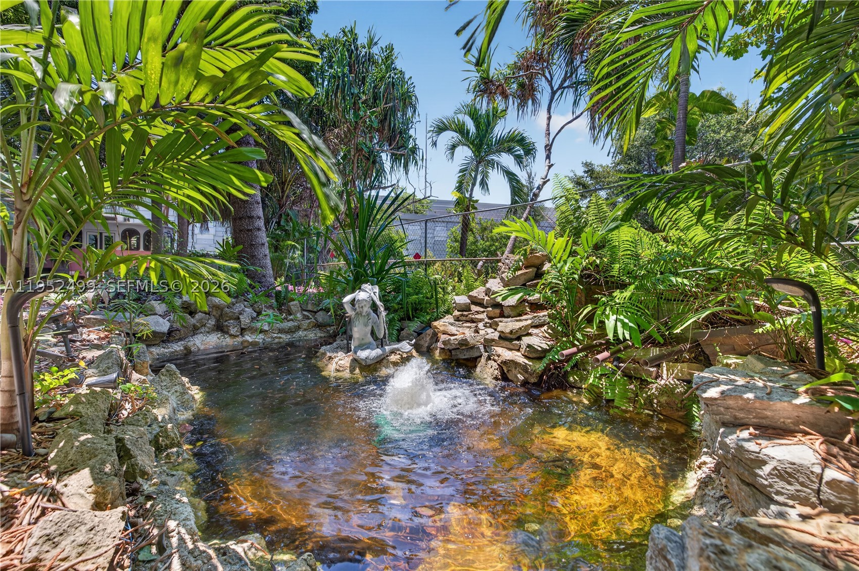 732 NW 43rd Ct