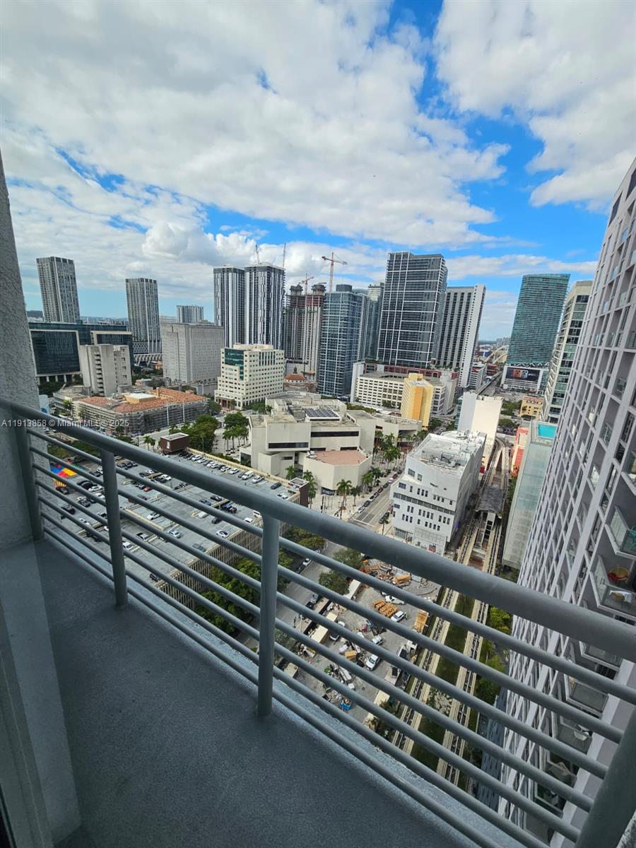 THE LOFT DOWNTOWN II COND - Residential Lease