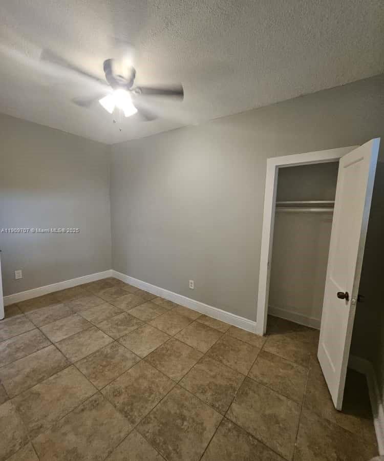 HOLLYWOOD LAWNS - Residential Lease