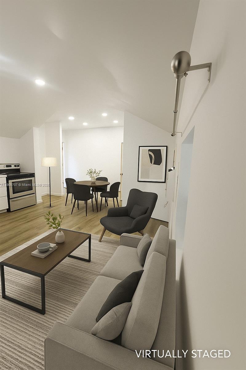 HOLLYWOOD LAWNS - Residential Lease