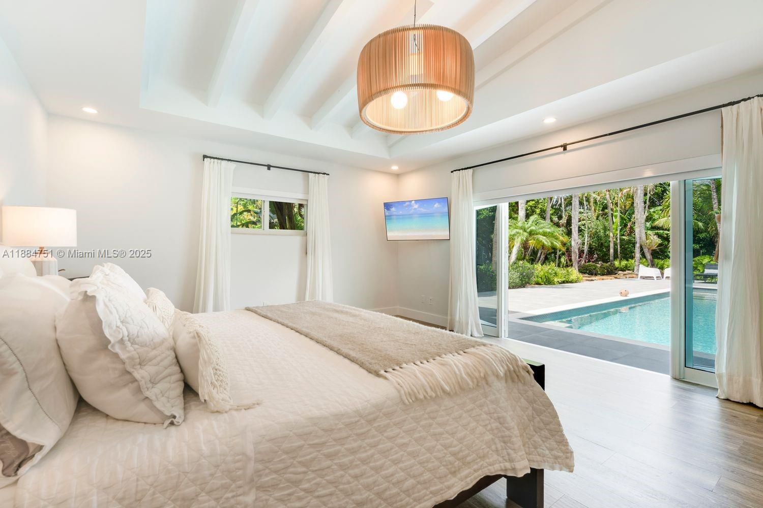 LOS PINOS - Residential