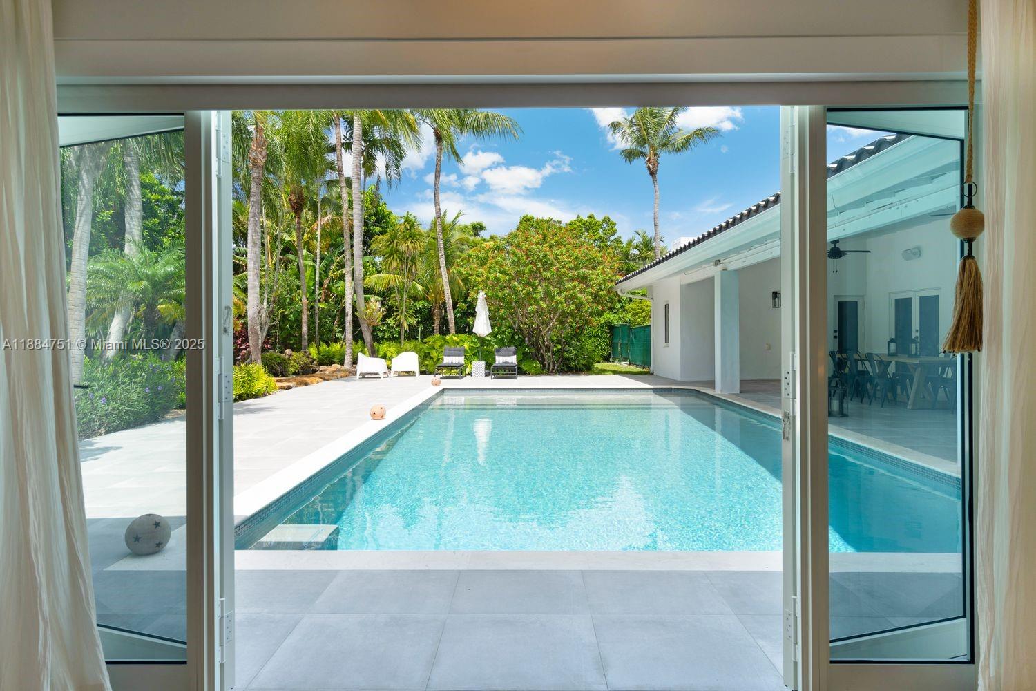 LOS PINOS - Residential