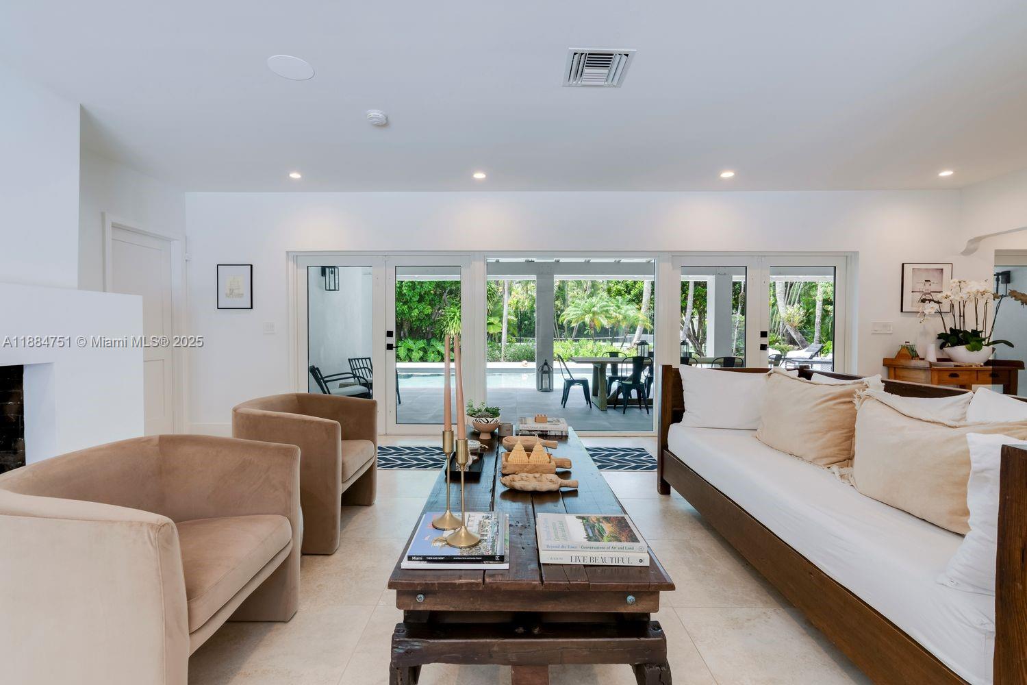 LOS PINOS - Residential