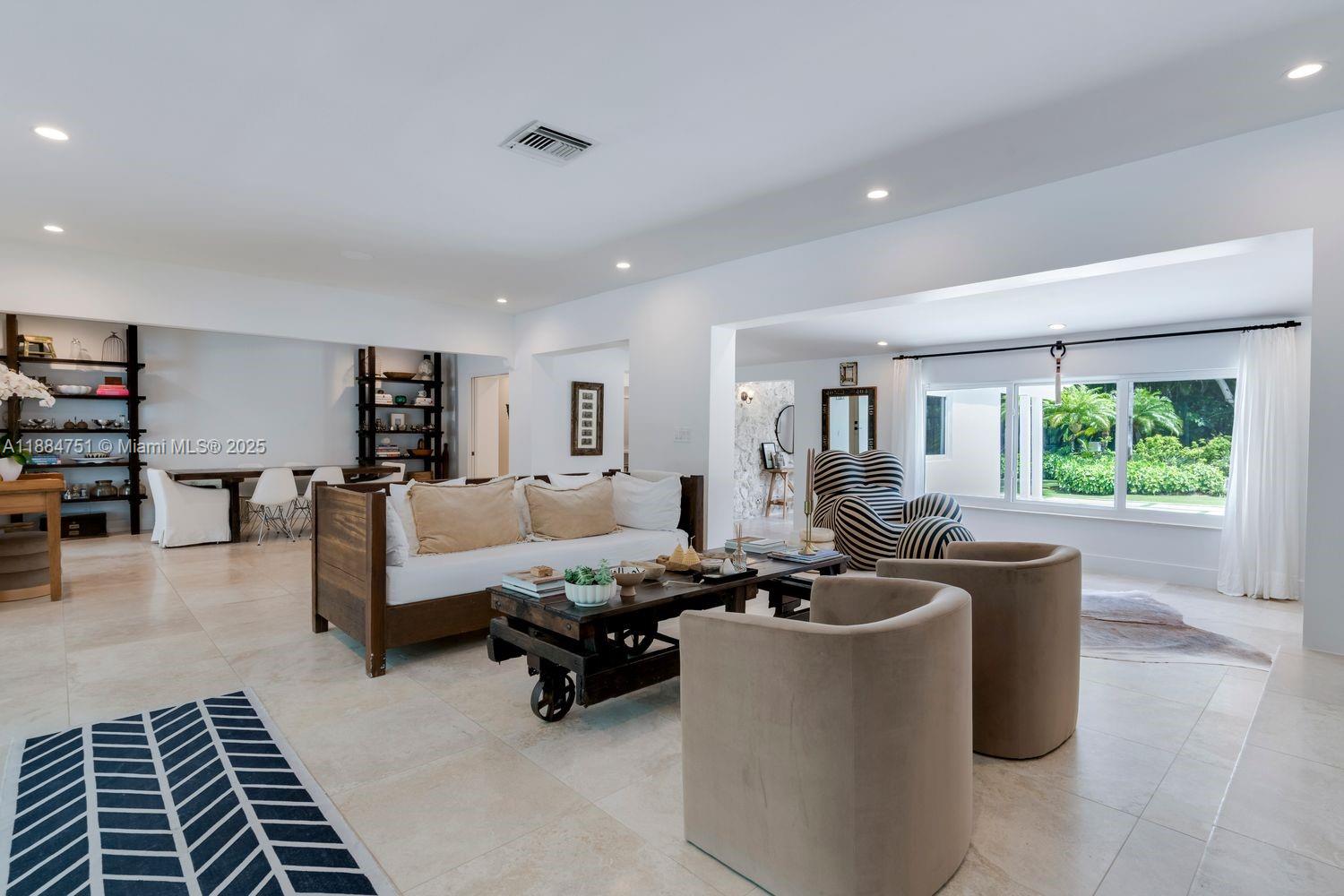 LOS PINOS - Residential