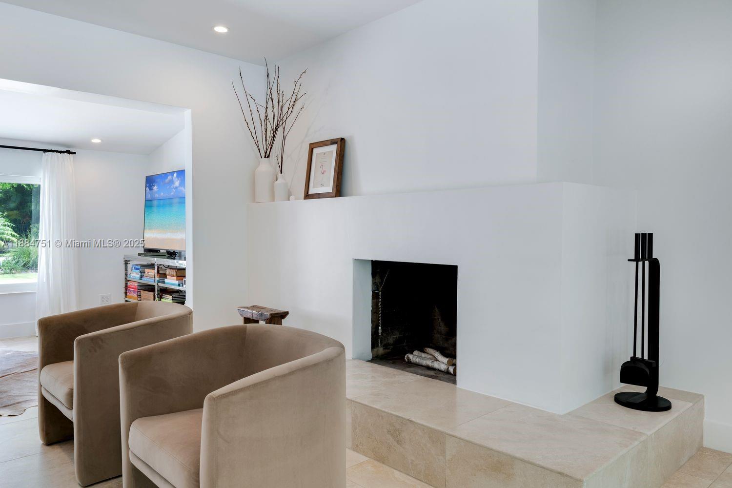 LOS PINOS - Residential