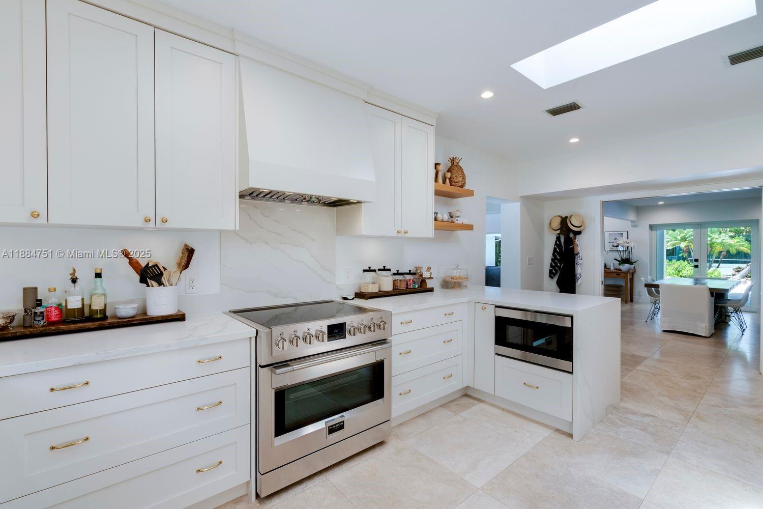 LOS PINOS - Residential