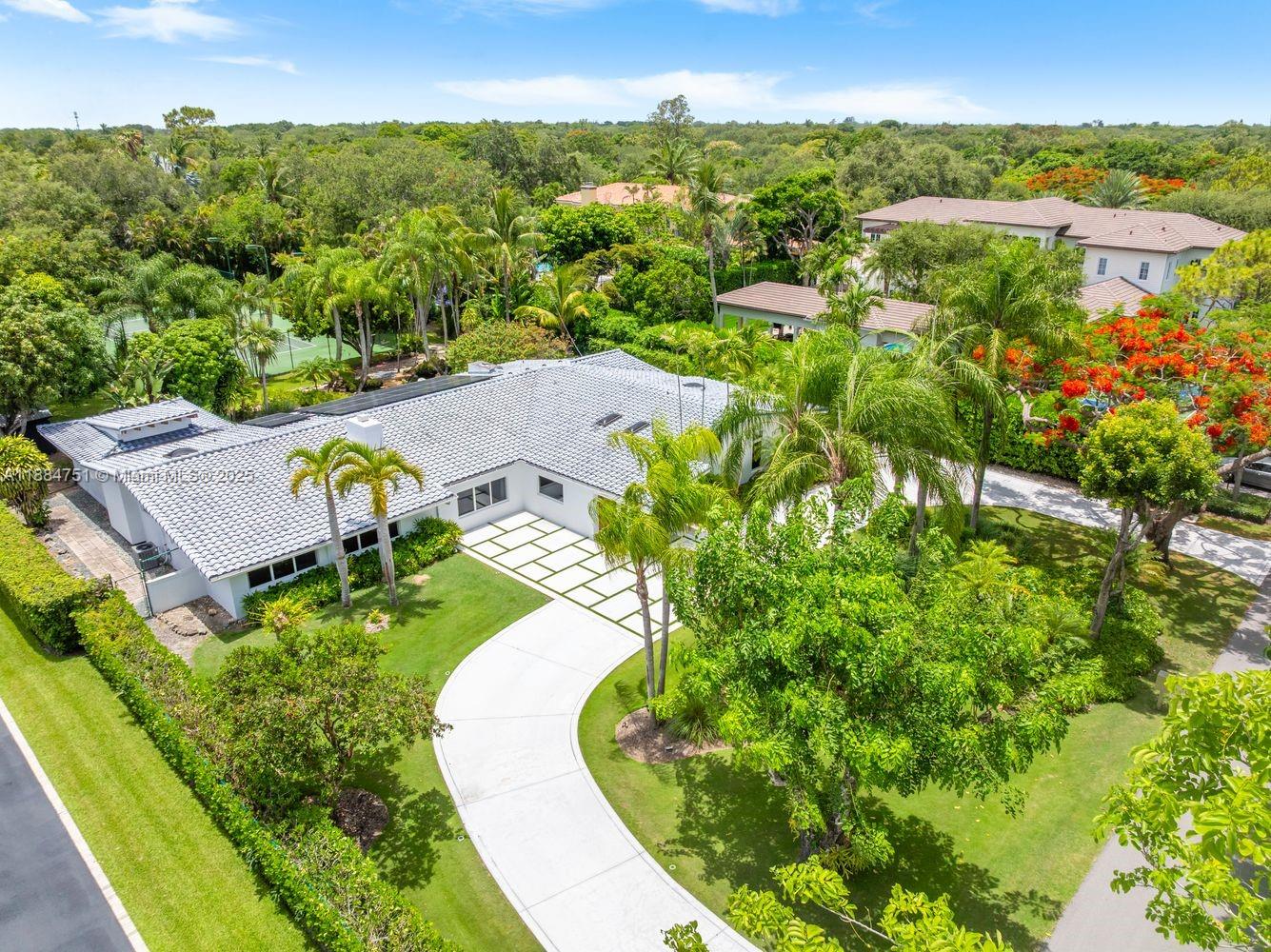 LOS PINOS - Residential