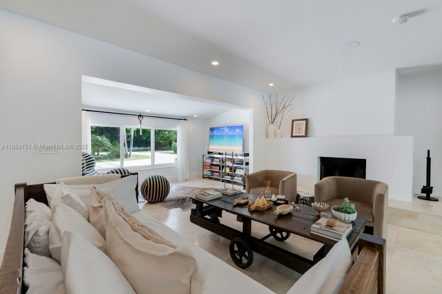 LOS PINOS - Residential