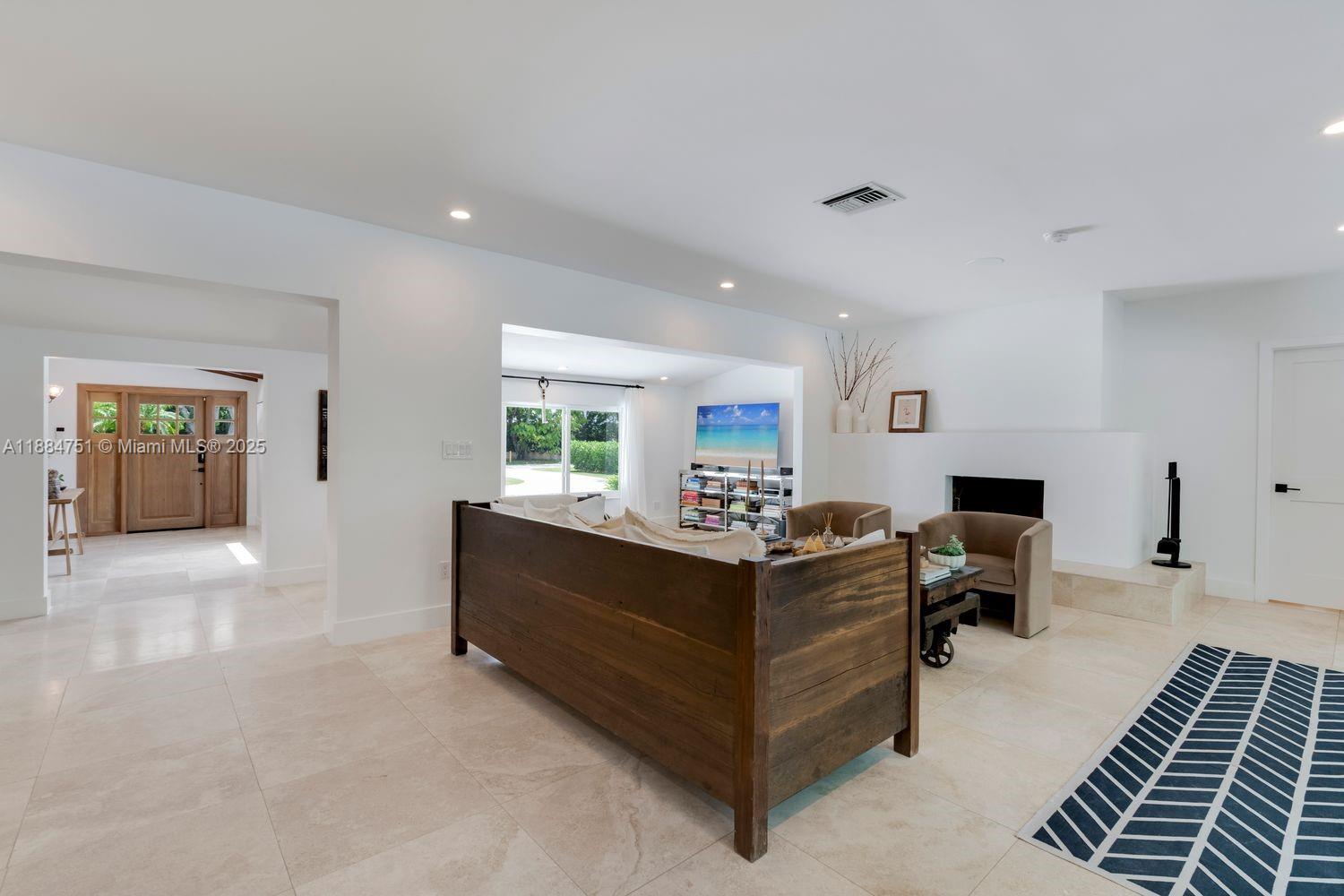 LOS PINOS - Residential