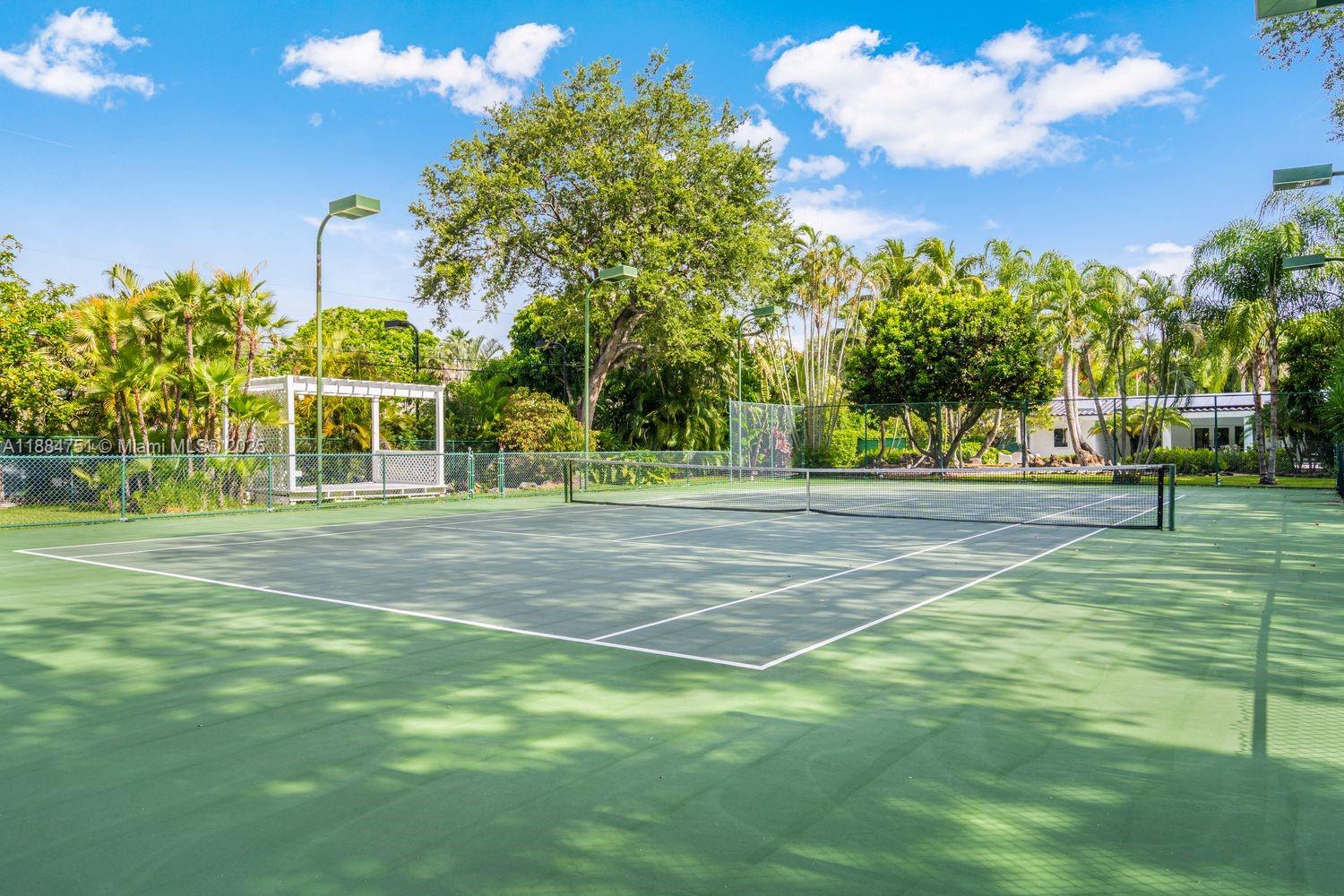 LOS PINOS - Residential