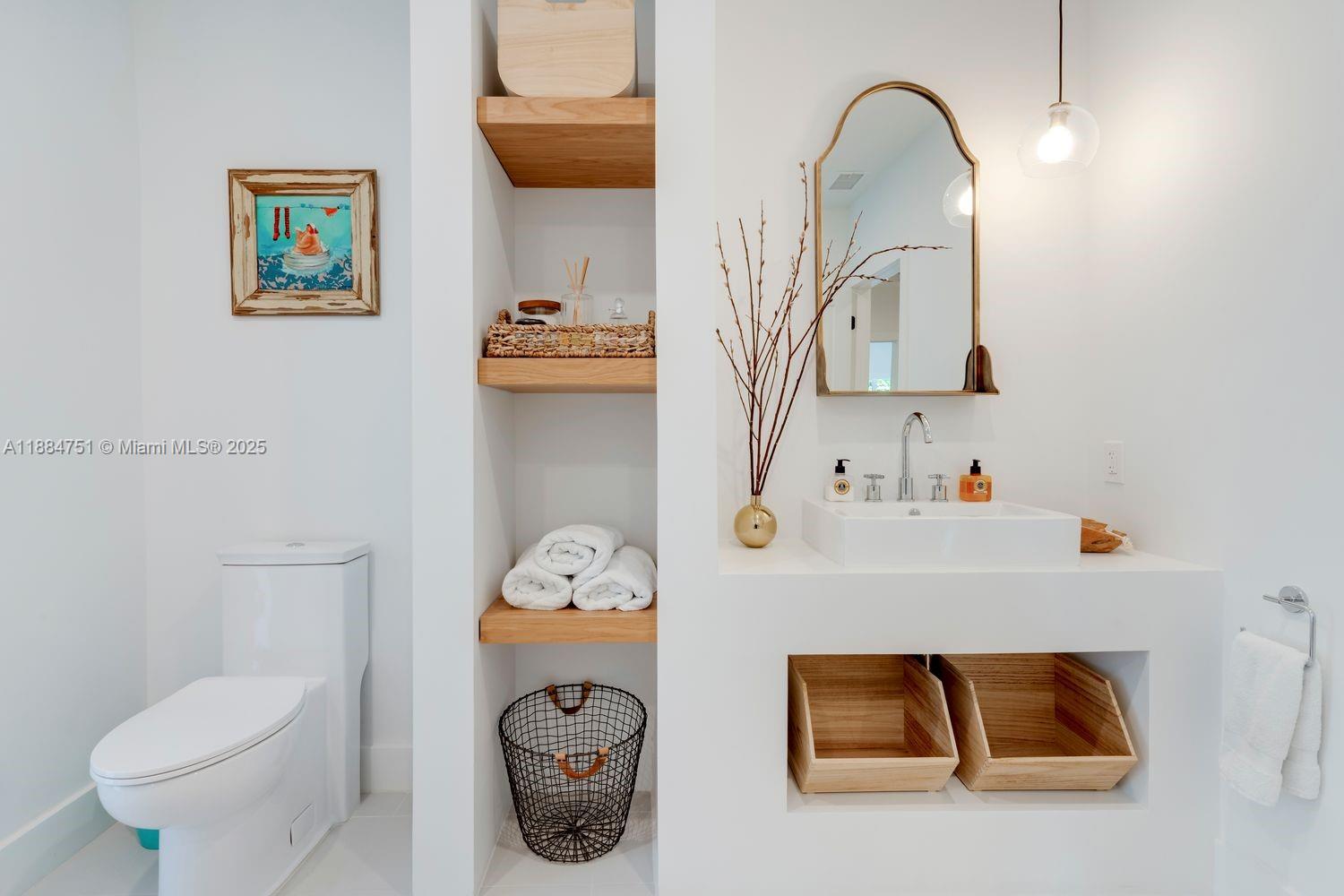 LOS PINOS - Residential