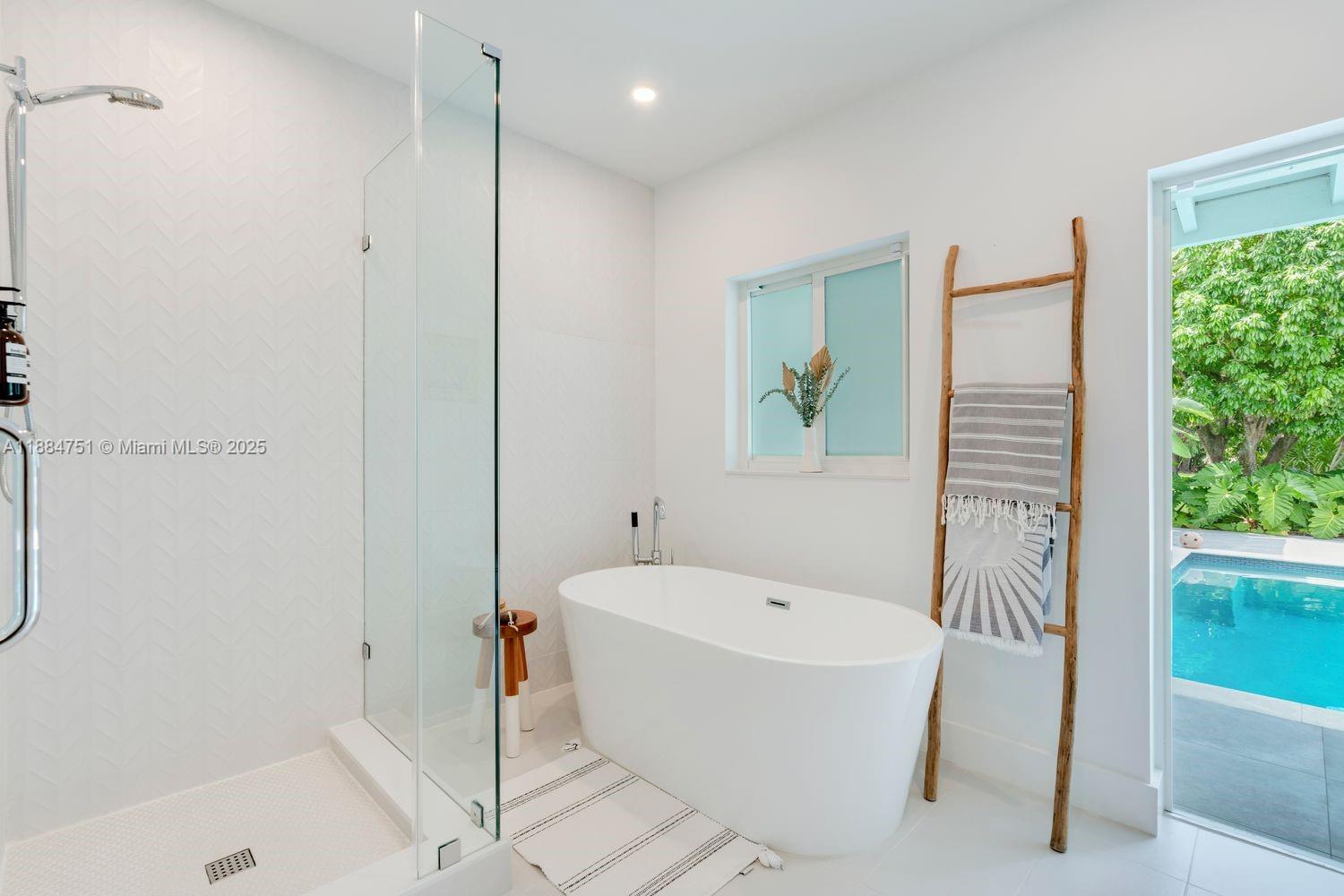 LOS PINOS - Residential