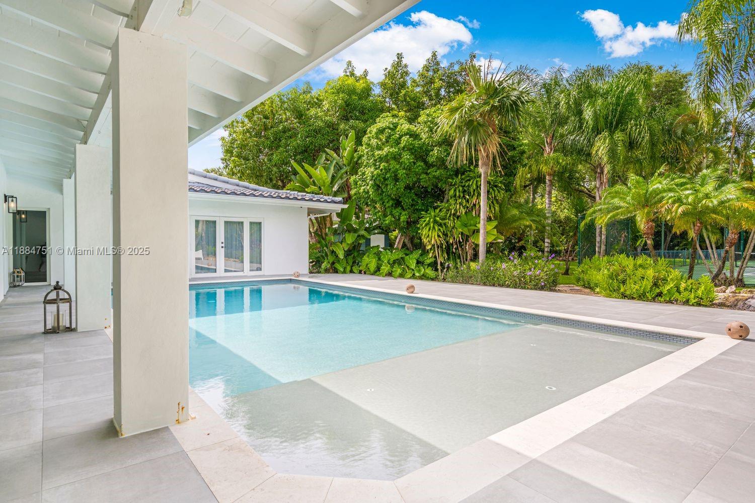 LOS PINOS - Residential