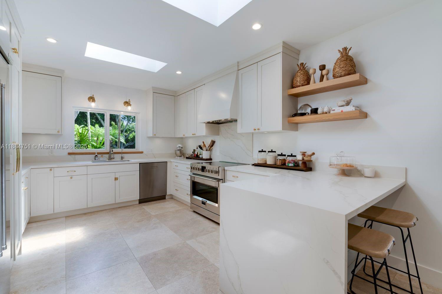 LOS PINOS - Residential