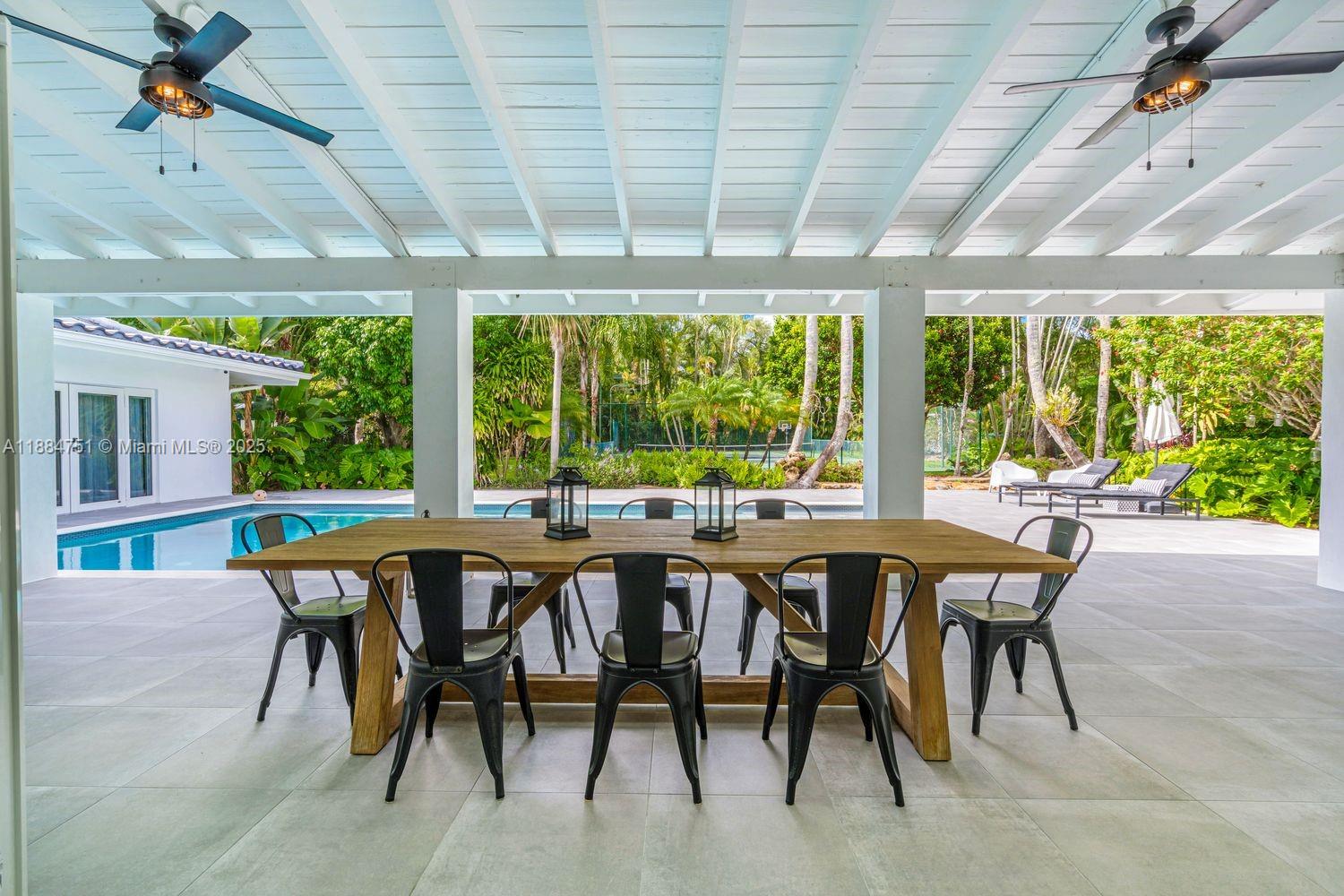 LOS PINOS - Residential