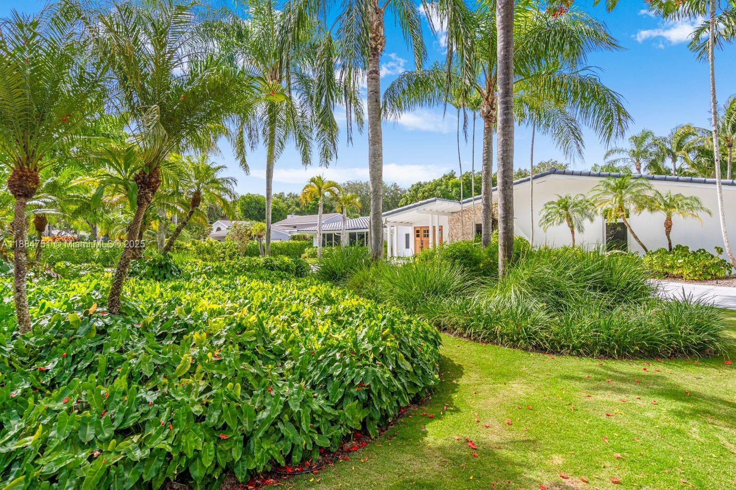 LOS PINOS - Residential