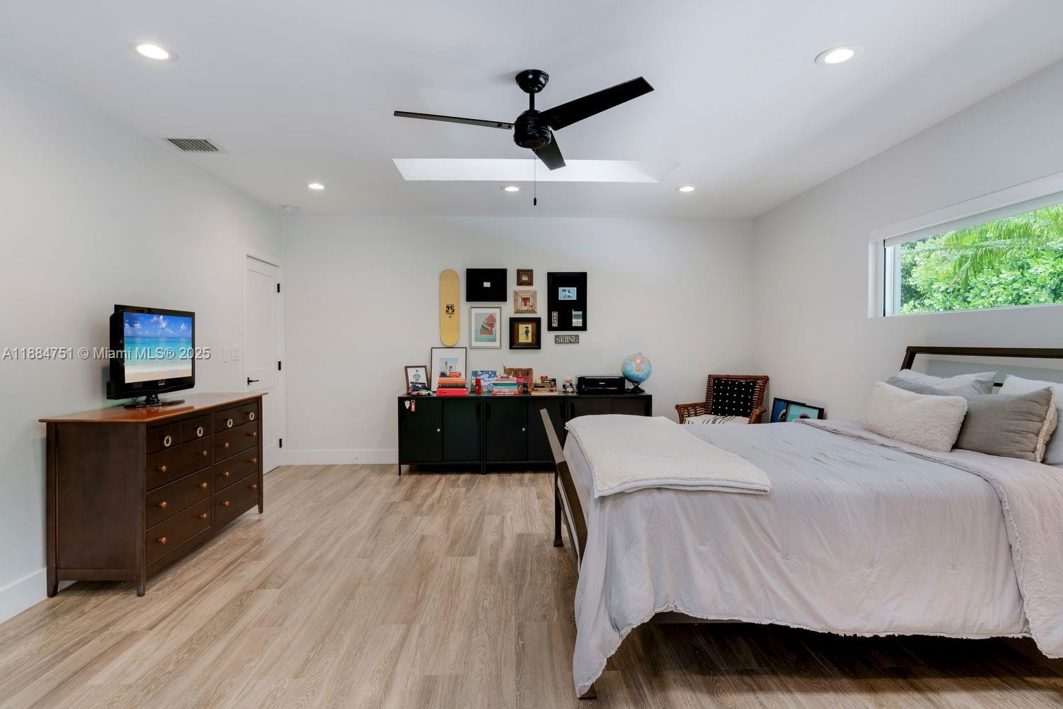 LOS PINOS - Residential