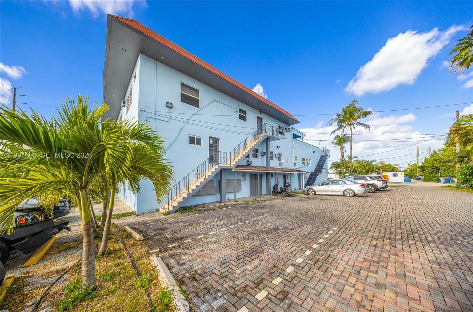 1610 N Dixie Hwy 1-48