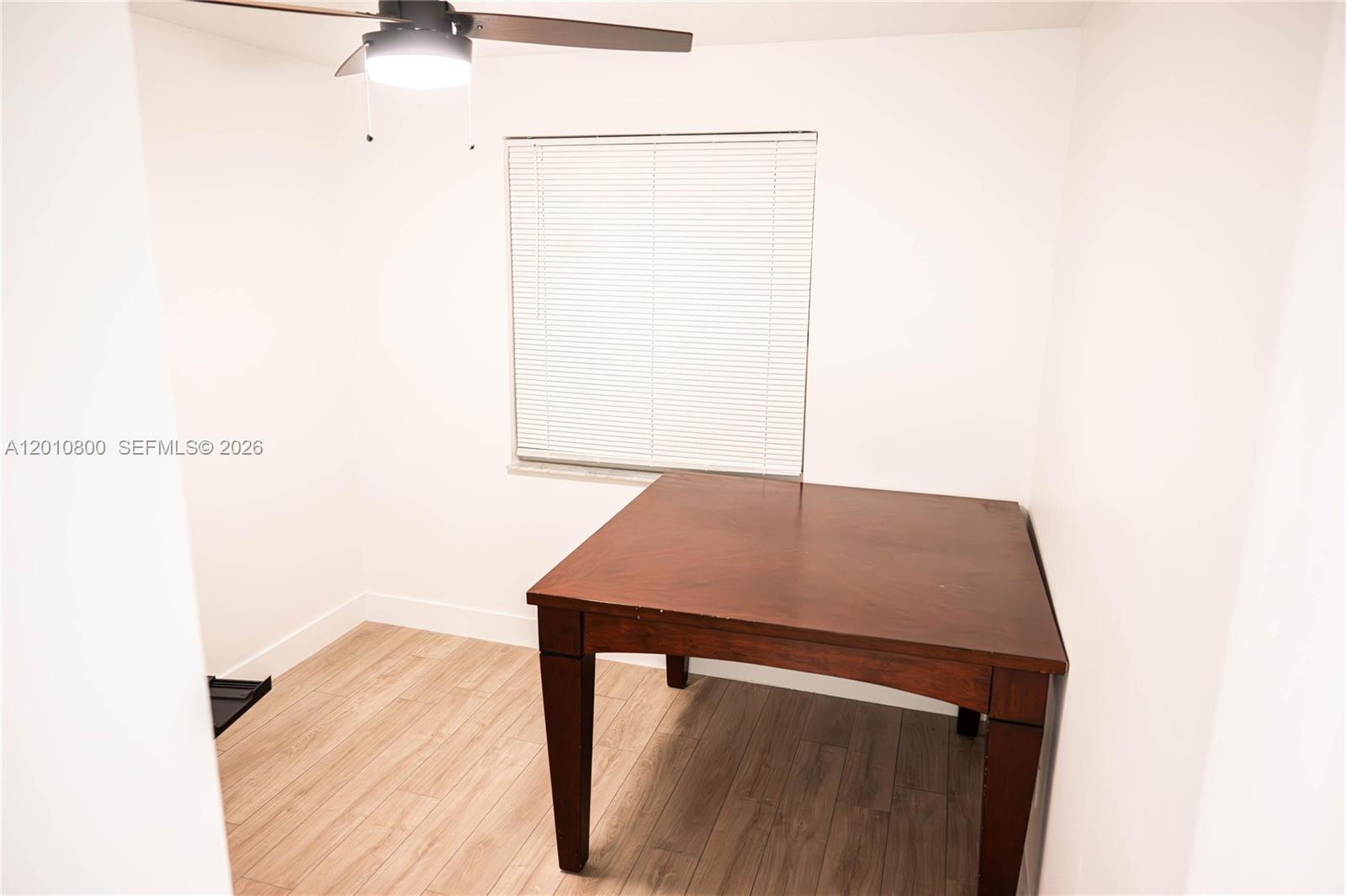 OAKVIEW CONDO #4 - Residential