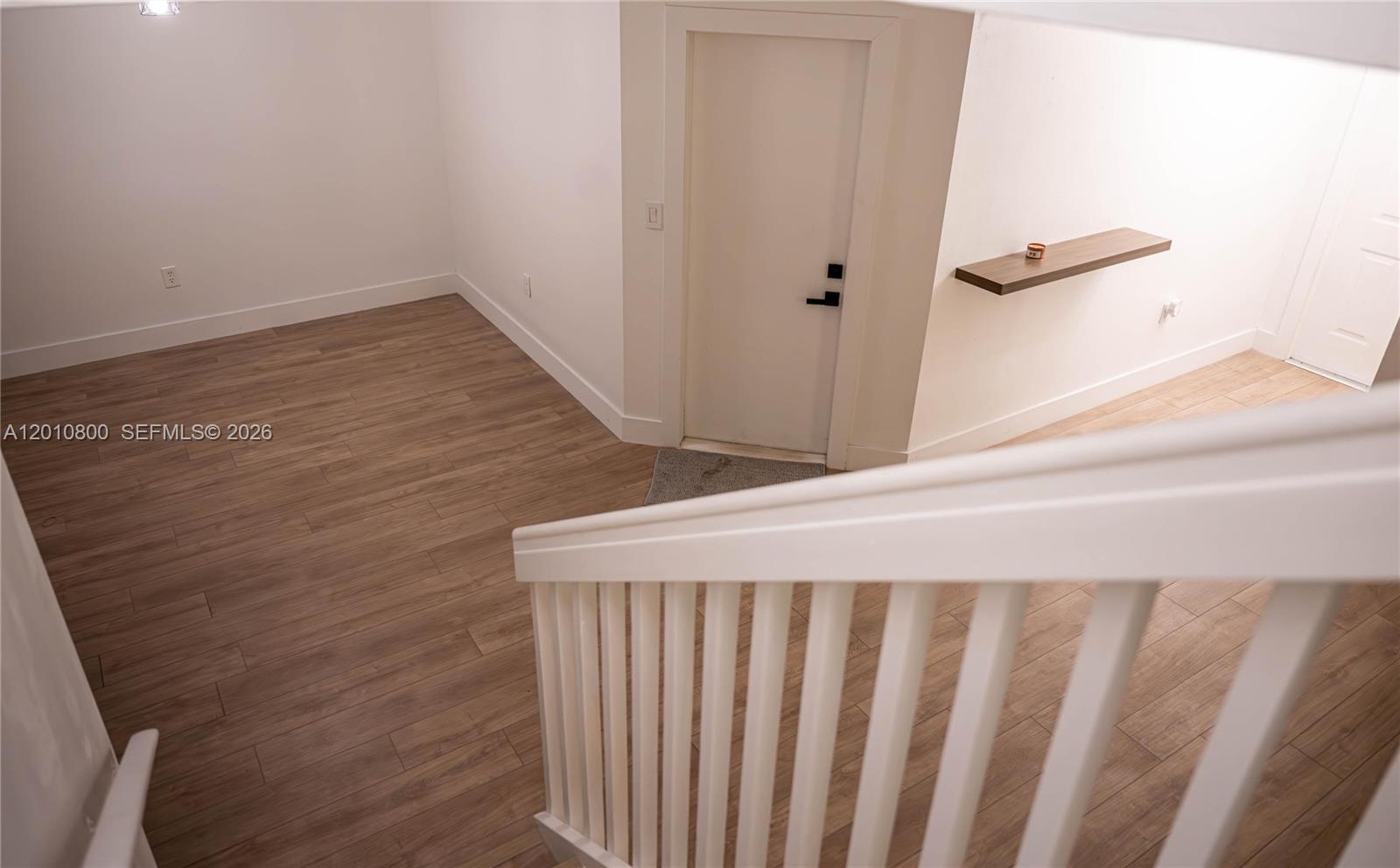 OAKVIEW CONDO #4 - Residential