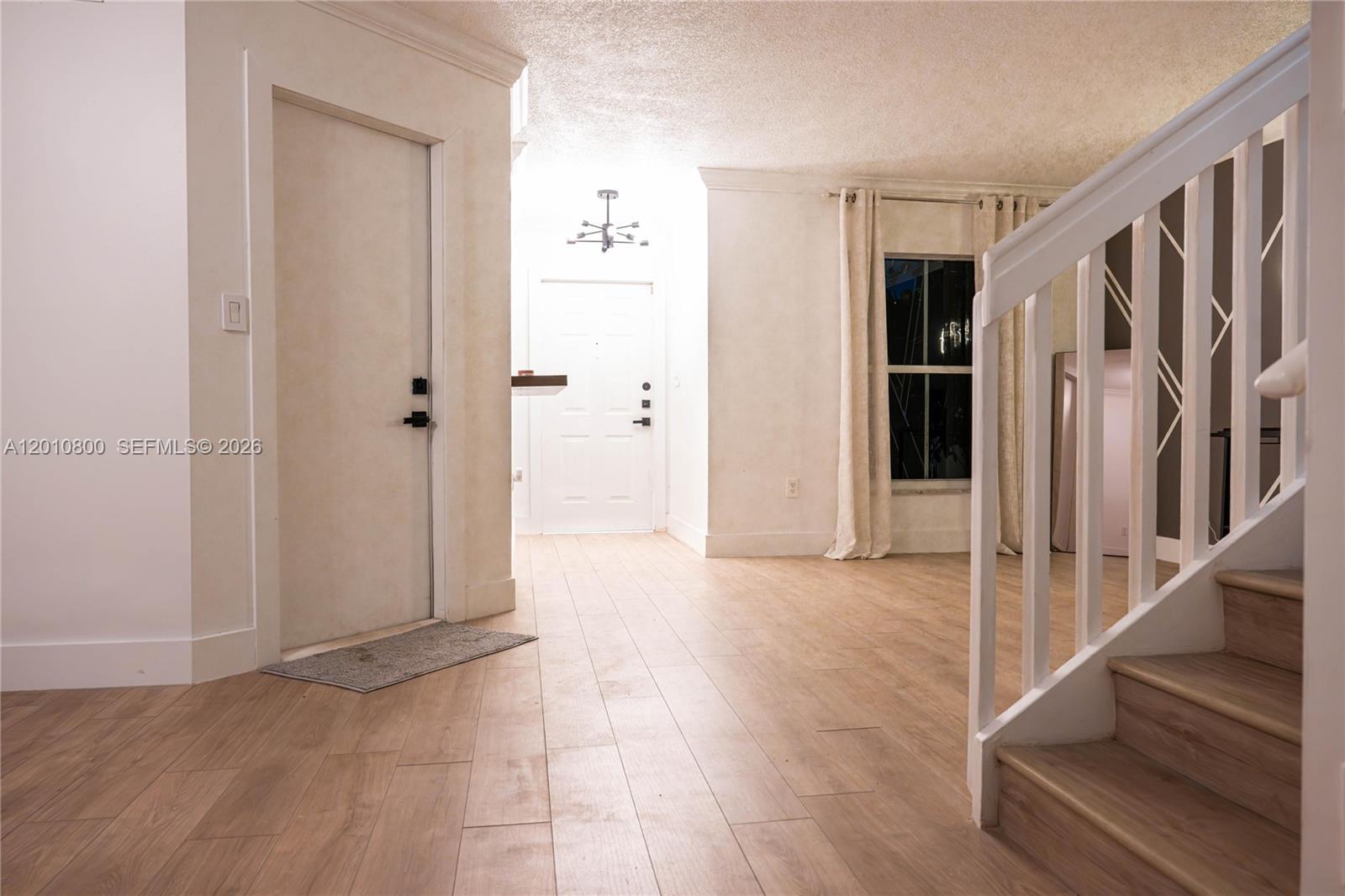 OAKVIEW CONDO #4 - Residential