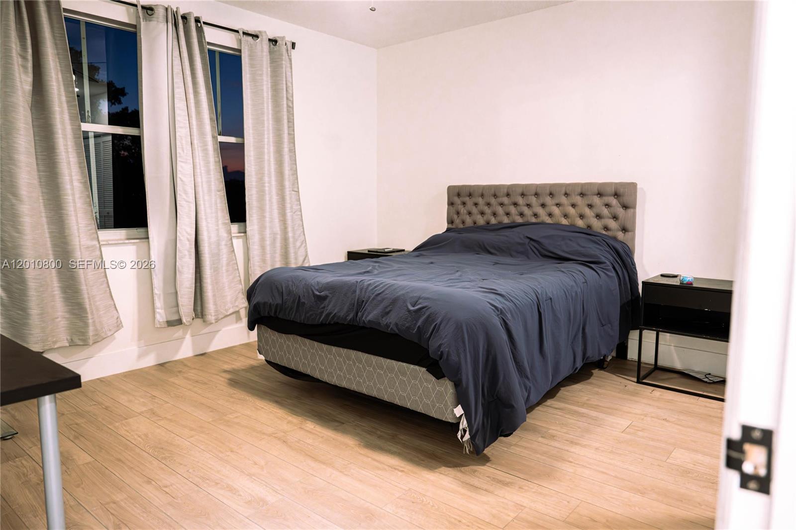 OAKVIEW CONDO #4 - Residential