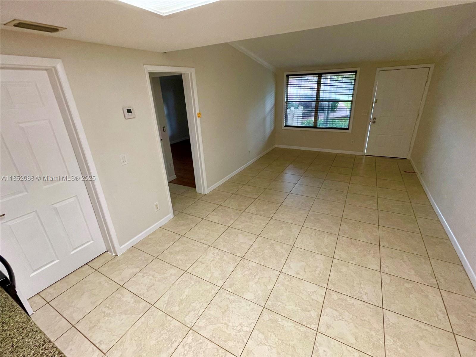 SOUTHGATE VILLAS CONDO - Residential Lease