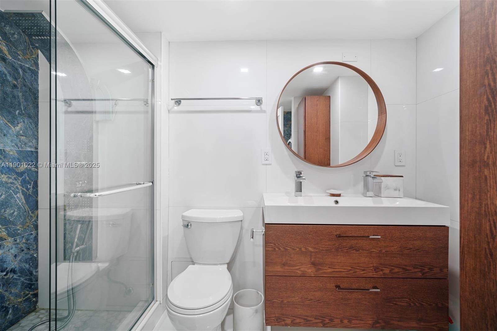 CORONADO CONDO- TOWER II - Residential Lease