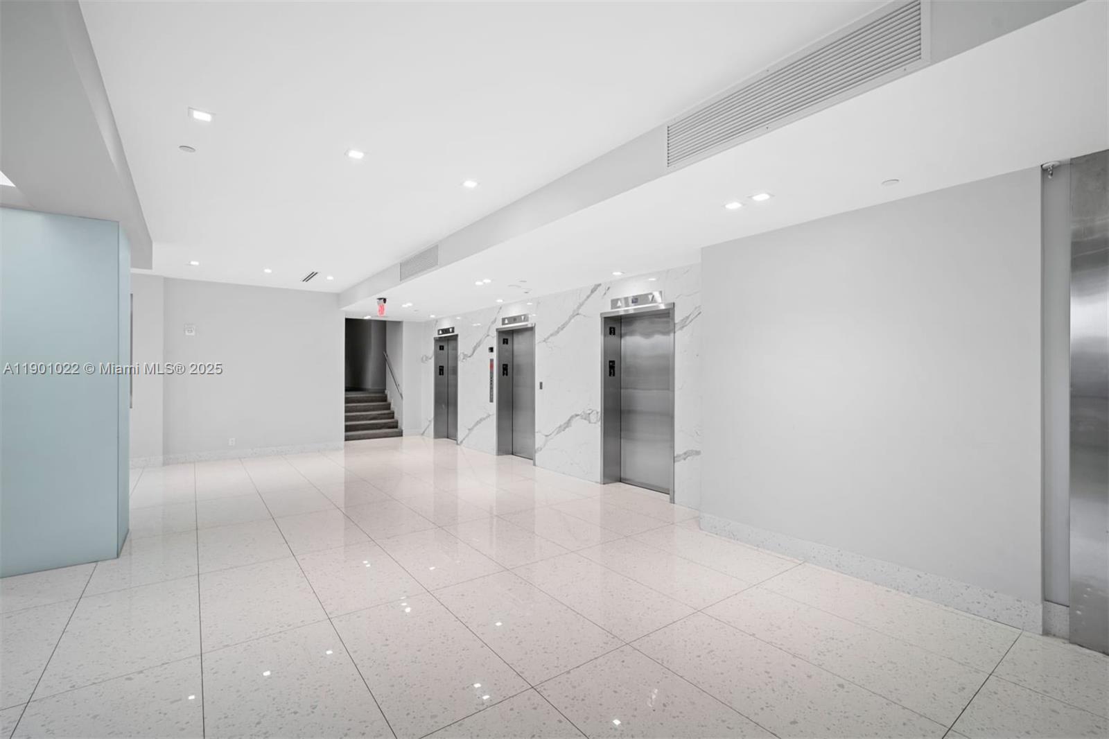 CORONADO CONDO- TOWER II - Residential Lease