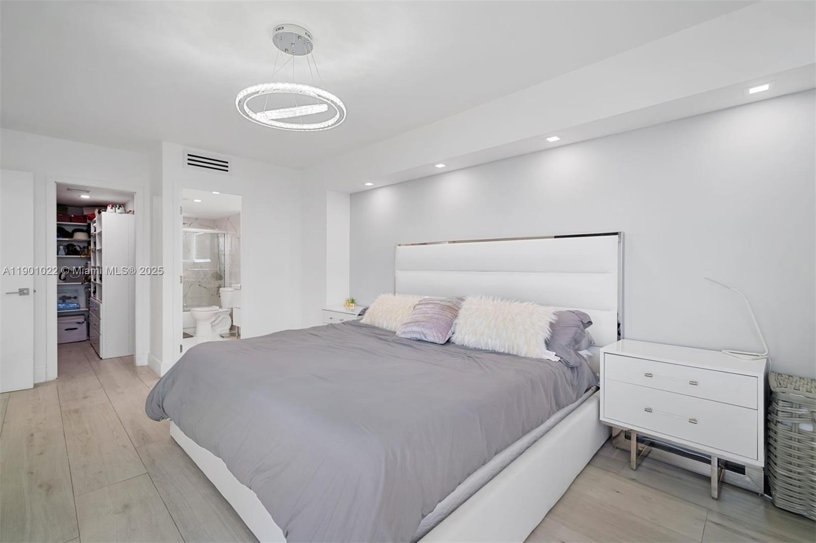 CORONADO CONDO- TOWER II - Residential Lease