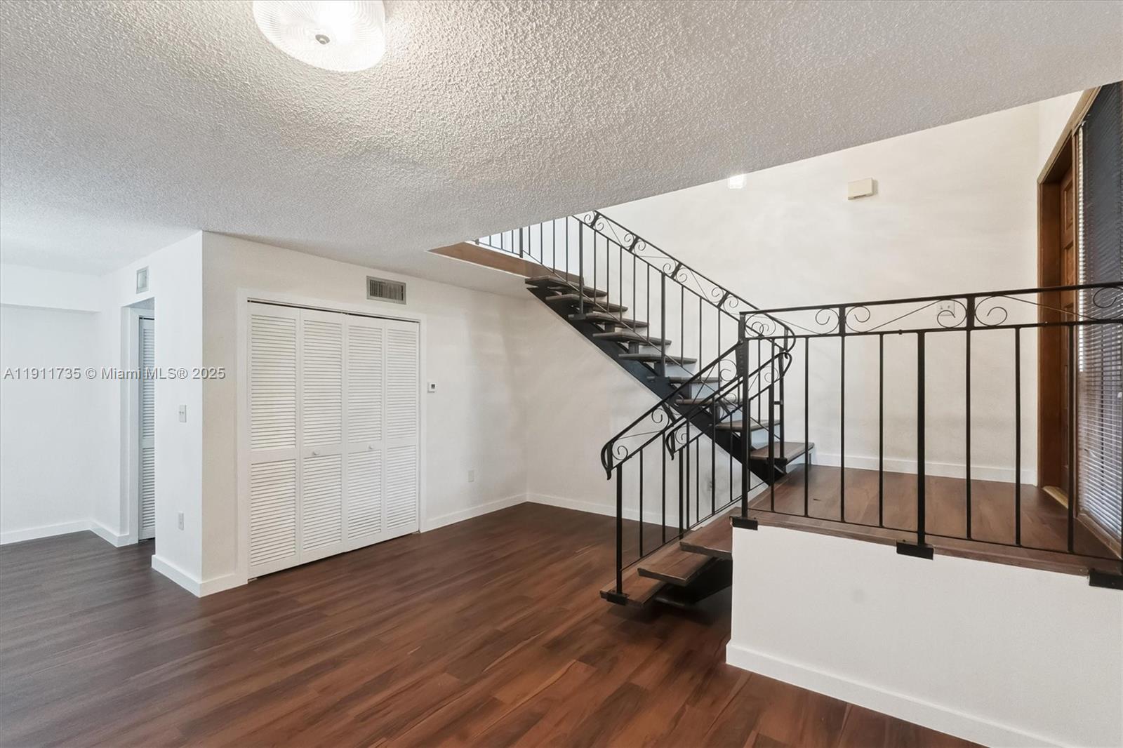 SUMMERSET CONDO PH I - Residential Lease