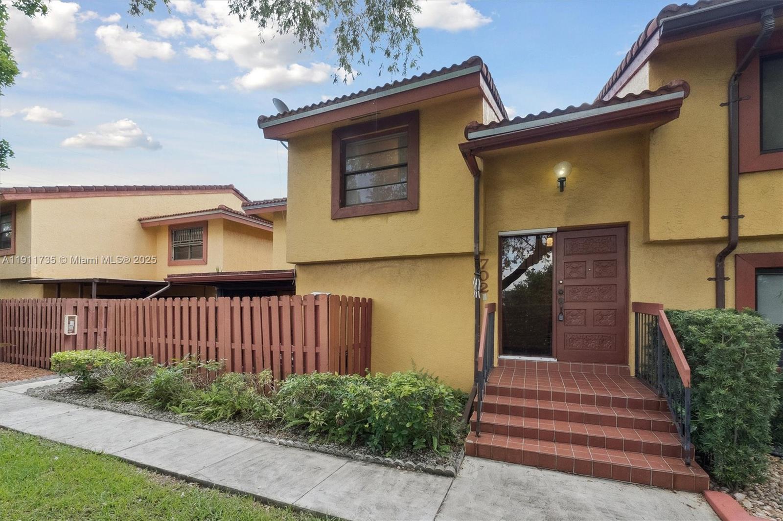 SUMMERSET CONDO PH I - Residential Lease