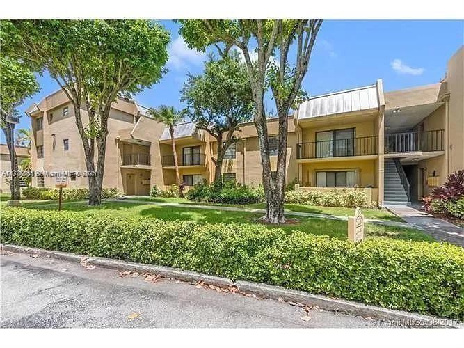 10405 N Kendall Dr A212, Miami, Broward County, Florida - 3 Bedrooms  
3 Bathrooms - 