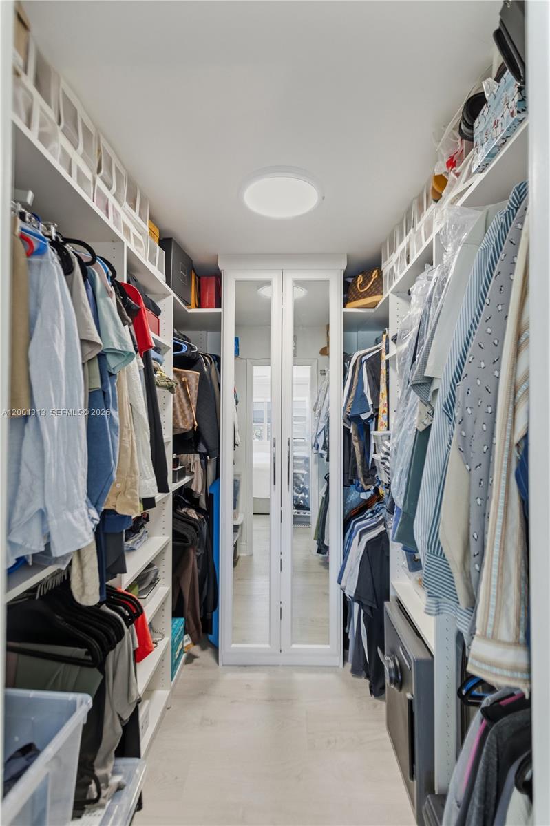 ESSEX TOWER CONDO - Residential