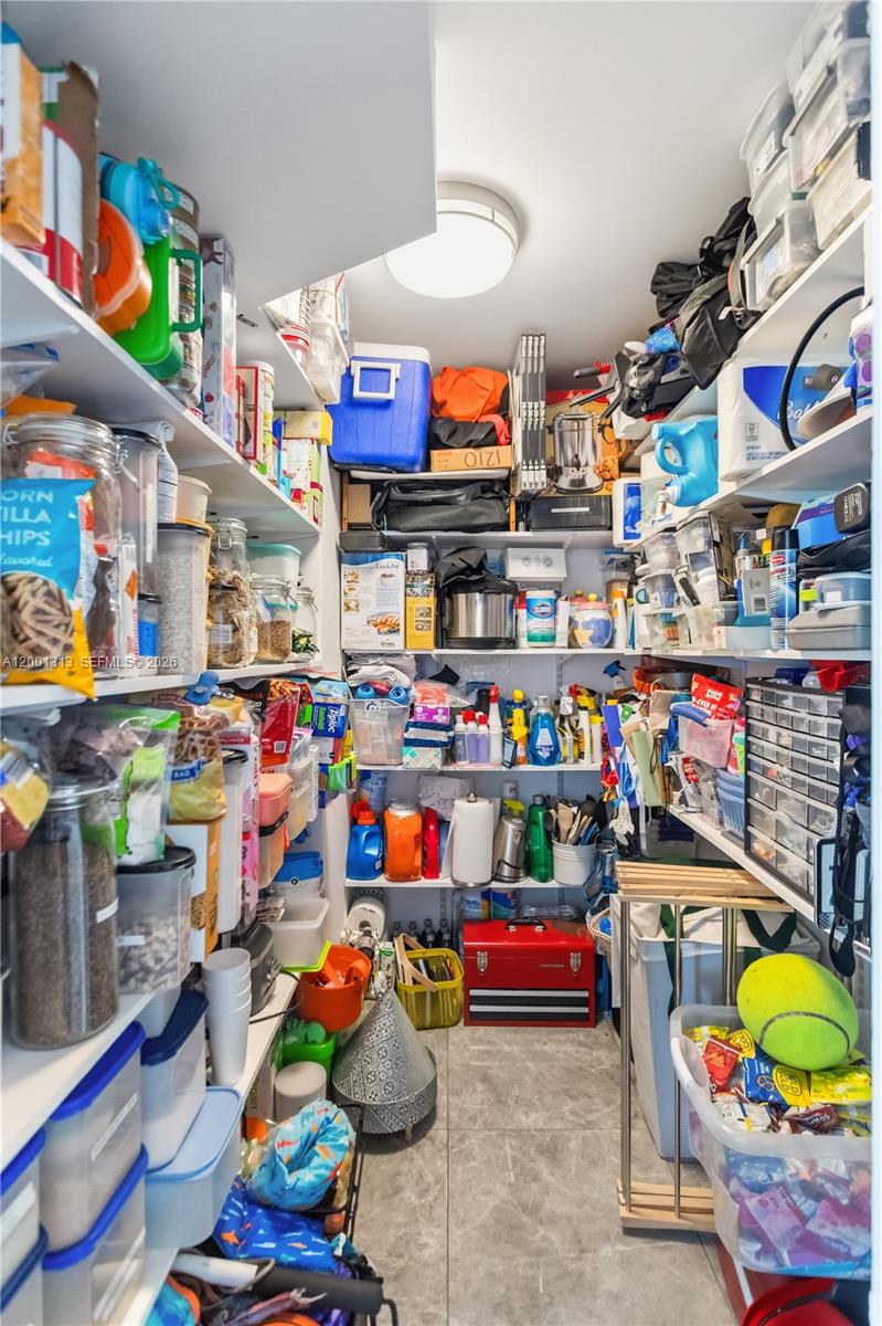 ESSEX TOWER CONDO - Residential