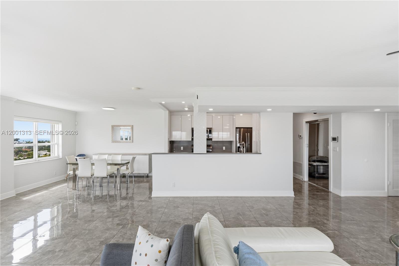 ESSEX TOWER CONDO - Residential