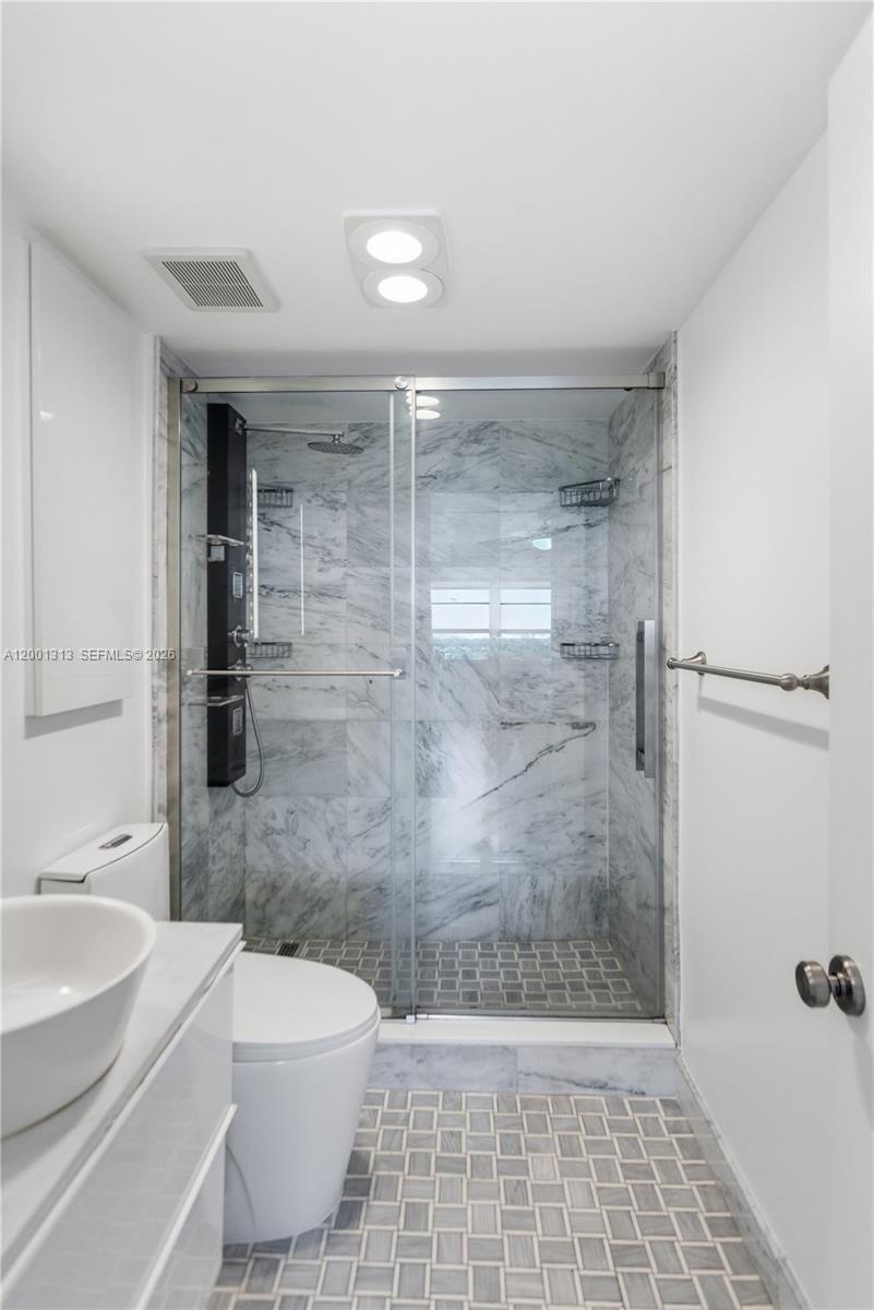 ESSEX TOWER CONDO - Residential