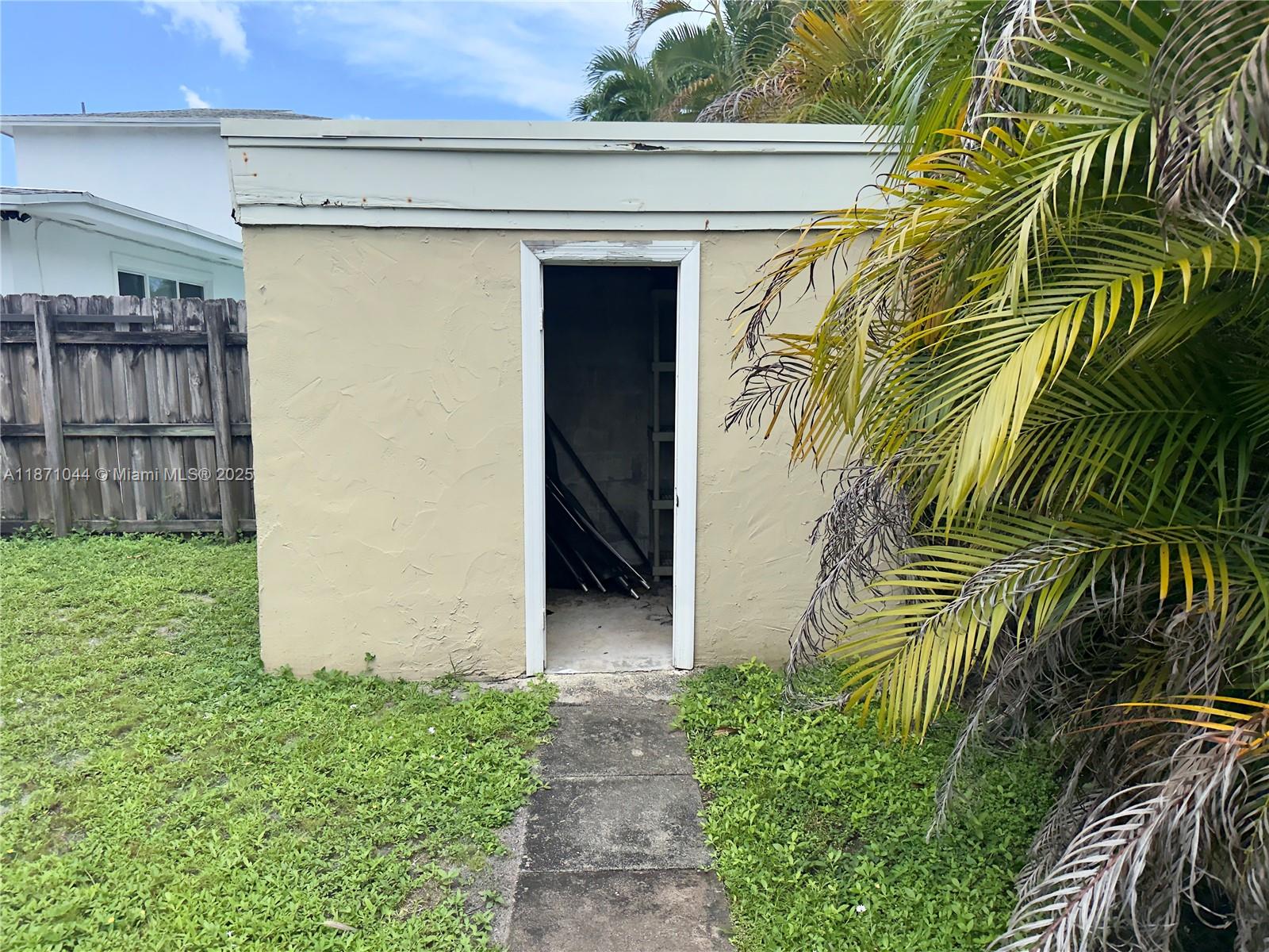 2ND ADDN TO HIGHLAND GARD - Residential