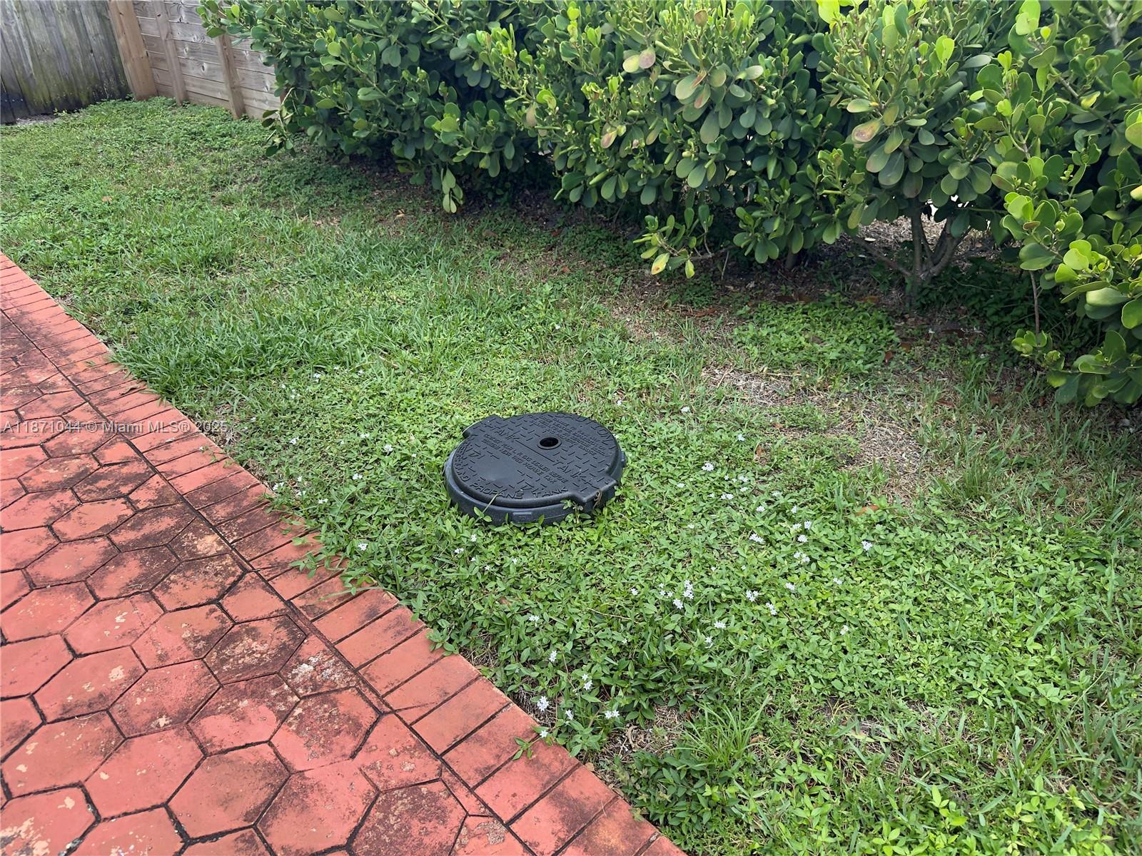 2ND ADDN TO HIGHLAND GARD - Residential