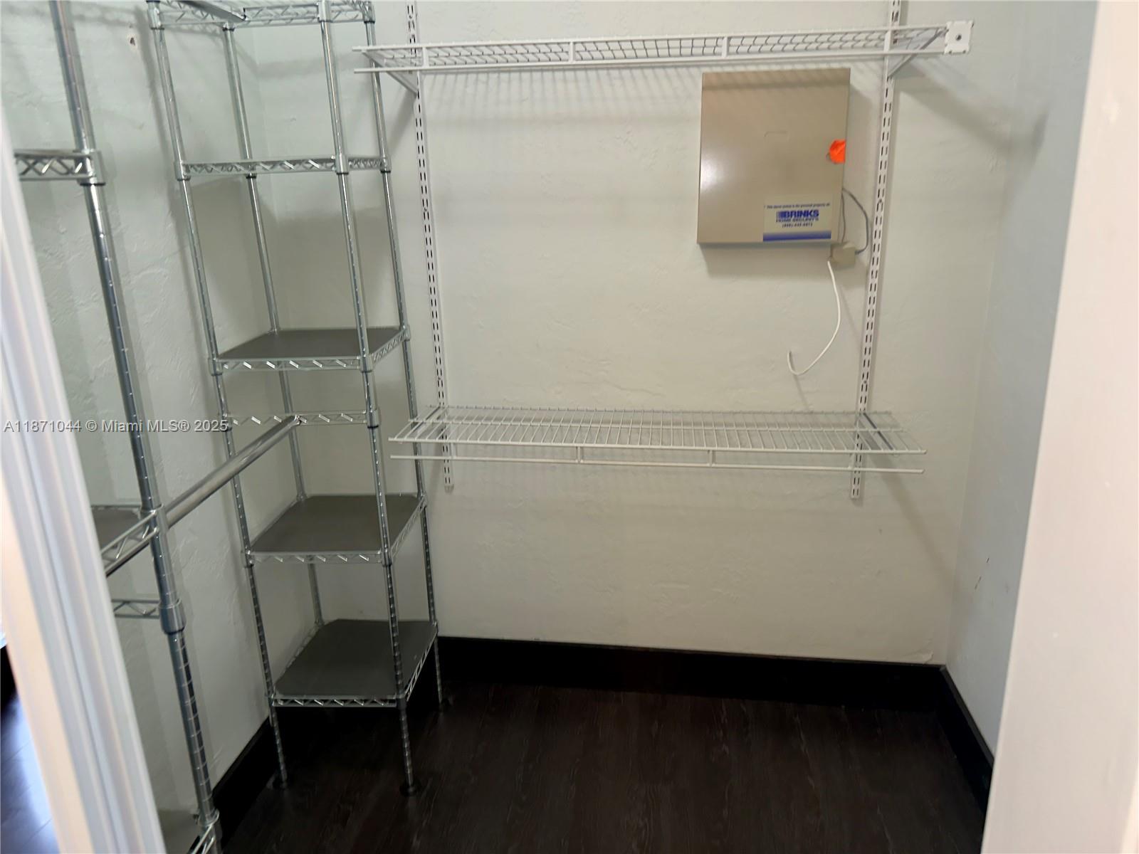 2ND ADDN TO HIGHLAND GARD - Residential