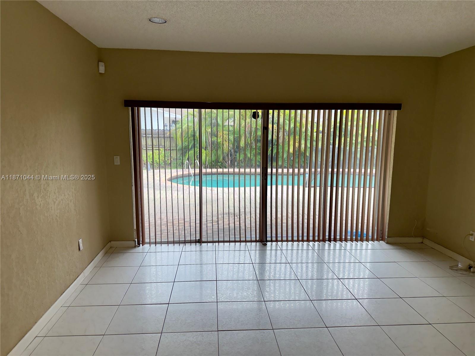 2ND ADDN TO HIGHLAND GARD - Residential